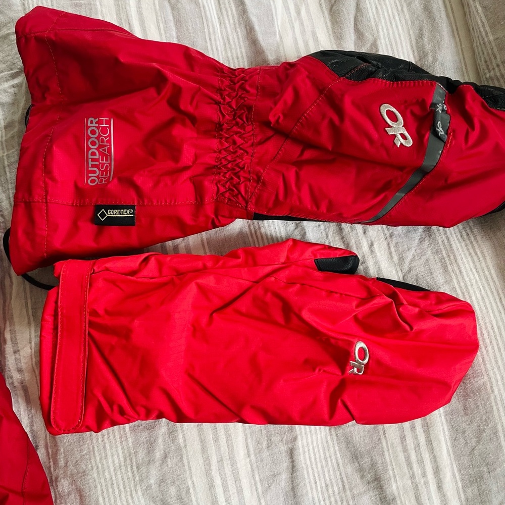 Outdoor Research Winter Sport Glove - Picture 7 of 10